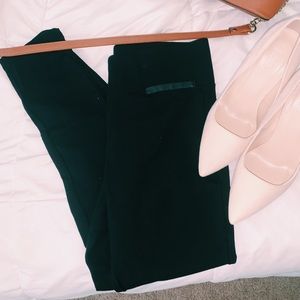 Leather-like stretch leggings